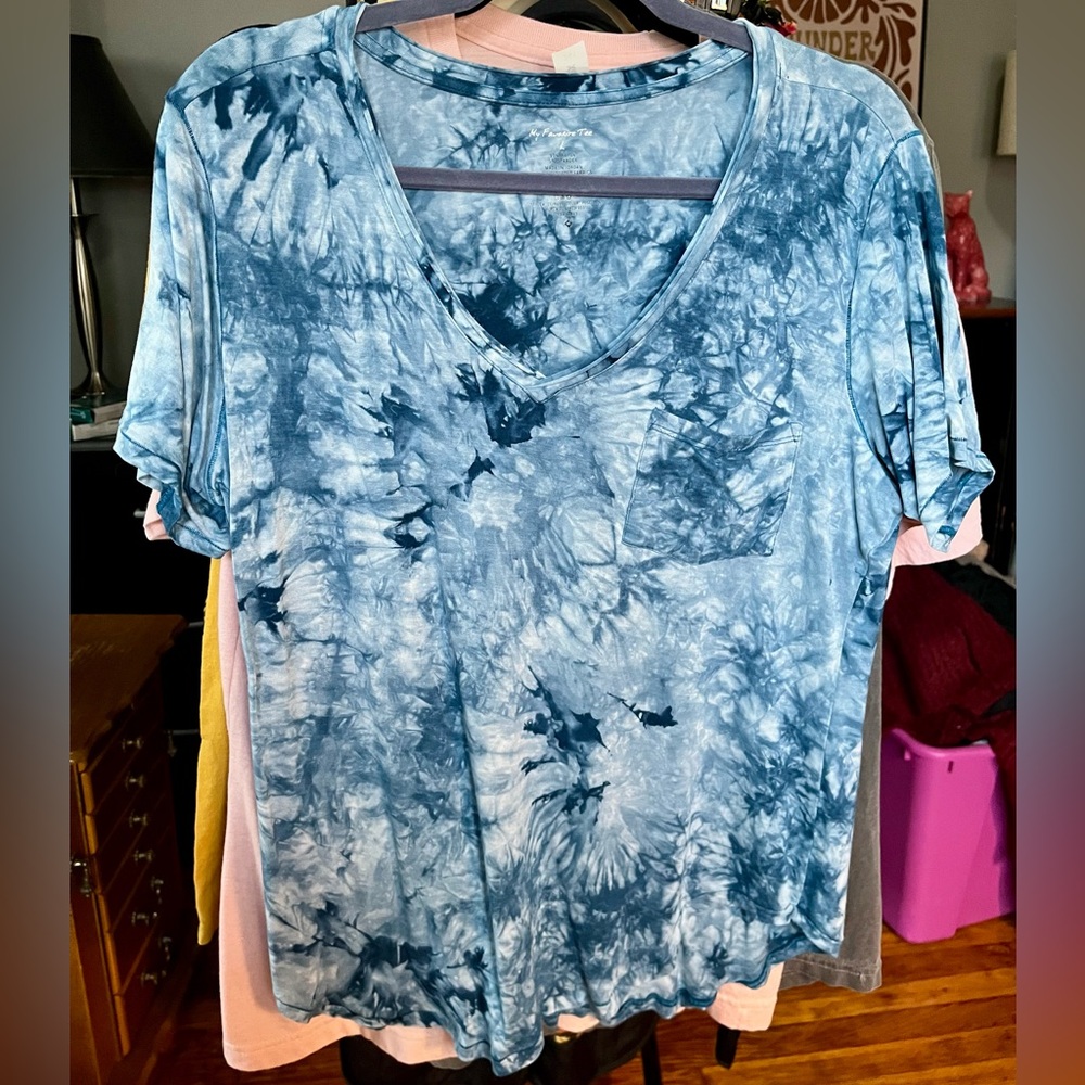 Tie-Dye V-Neck Short Sleeve Top - Blue